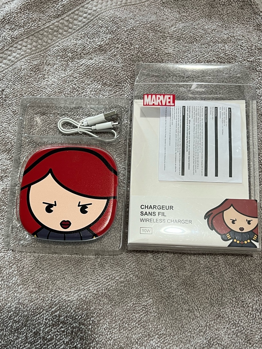 Marvel Black Widow Red & Black 10W Wireless Charger